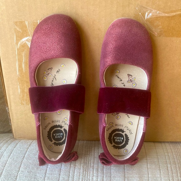 Livie & Luca 13 burgundy party flats - Picture 1 of 3